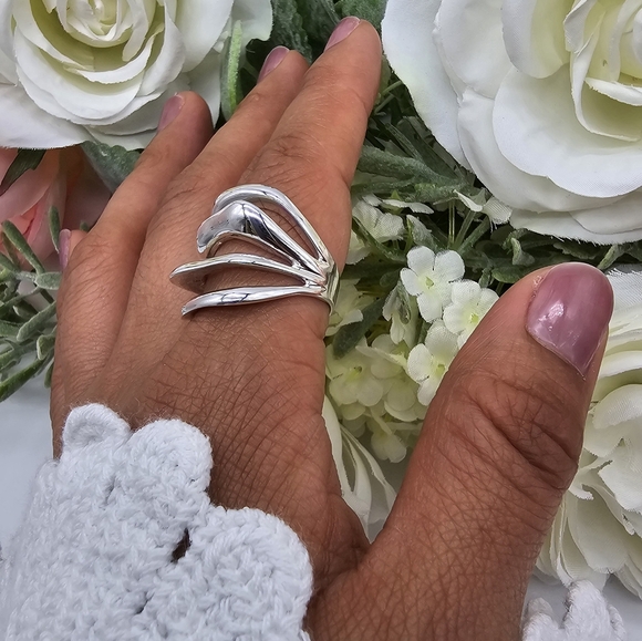 ❤️ IN LINE RING - Picture 11 of 14